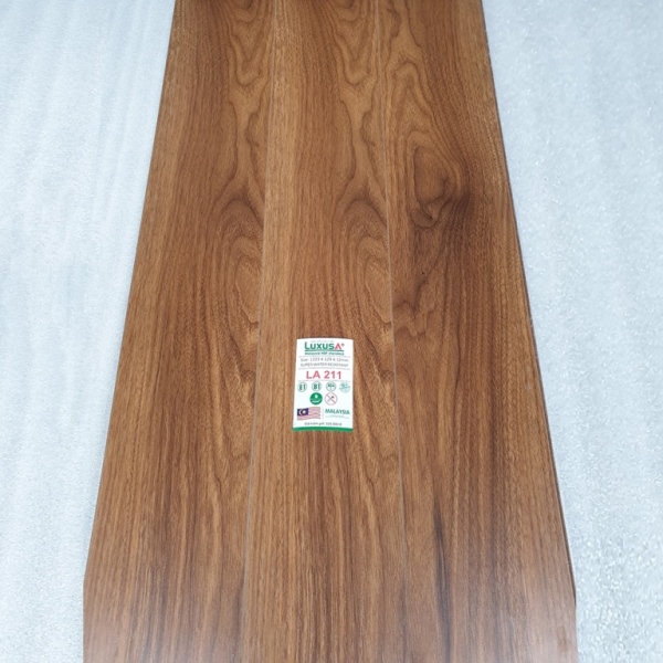 Sàn gỗ Luxus A+ LA211 12mm